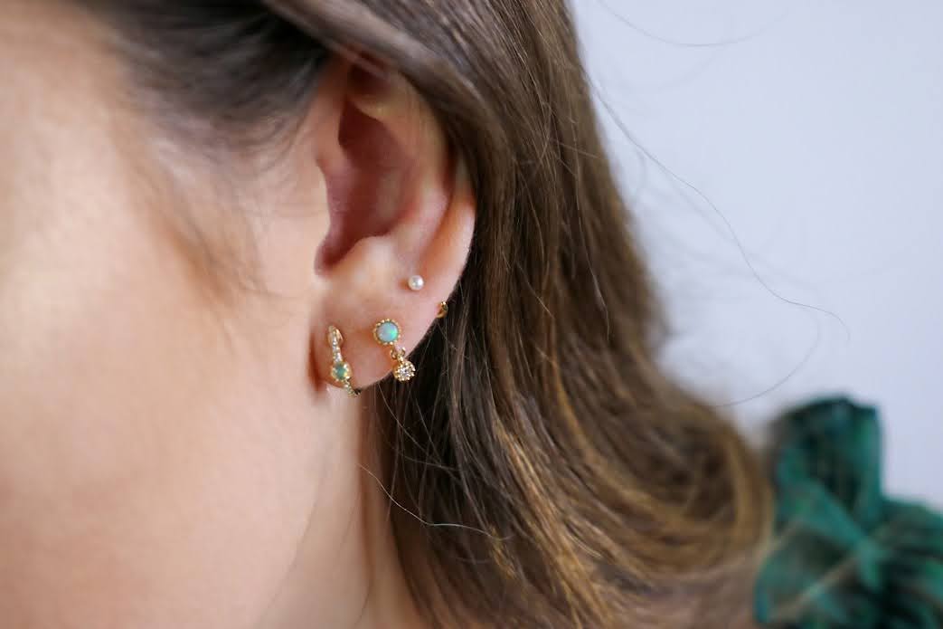 14K Freshwater Tiny Threader Hoop
