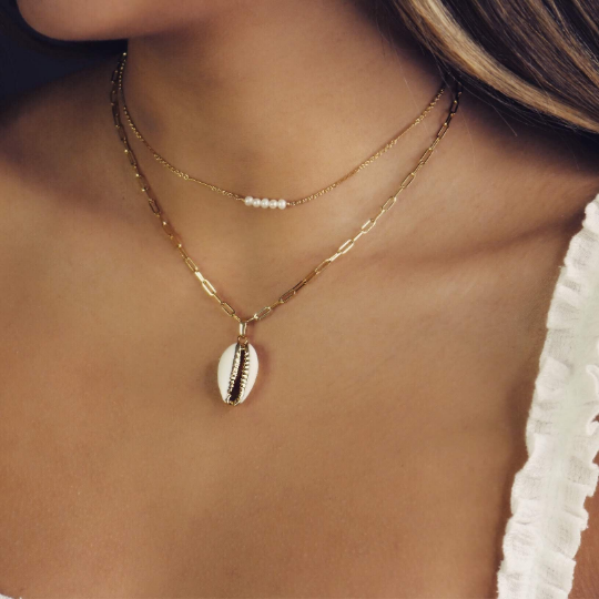 Delicate Pearl Bar Choker